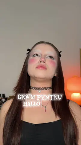 primul și ultimul meu look de halloween pe anul acesta 🤝🕊️ #halloweenlook #costume #porcelaindoll 