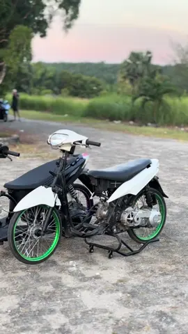 Halo semua,style jerapah nya oss🚀🔥 #miosporty #mio200cc #stylering17 