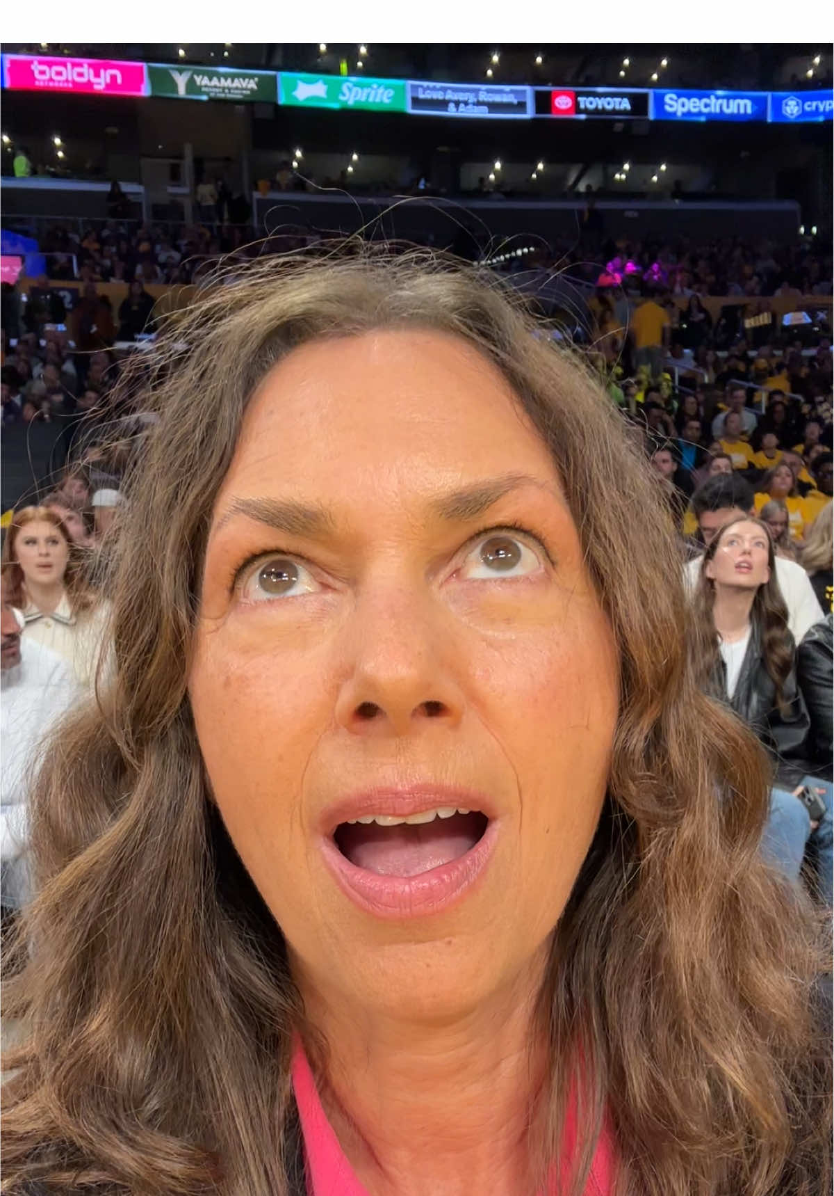 Bet you didnt know I love Basketball 🏀 @Lakers 