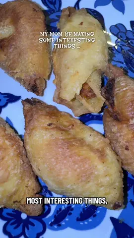 When I tell yall me mom be making the most interesting things I really don’t know how she comes up w this #friedpasta #stuffedpasta #chickenpasta #fyp #viral 