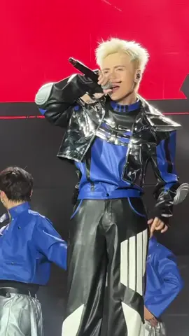 May quá, anh thắng kịp lúc bây ơi! Cre: của một bạn bên threads @Quang Hùng MasterD #QuangHungMasterD #MasterD1stAlbum #bloomever 