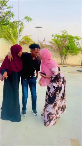 Prank camal masoo badiyaa❓😂@axmed ak iftin family ❤️ 