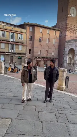 NON TI PUZZERÀ L'ALITO 😉 A Siena è arrivato il primo shawarma in cui non ti puzzerà l'alito🌯 Vieni a trovarci in via di Pantaneto 32, a Siena📍 #shawarma #Mashawi #Siena 