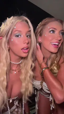 🧜🏼‍♀️🔱 #mermaid #halloween #fyp 