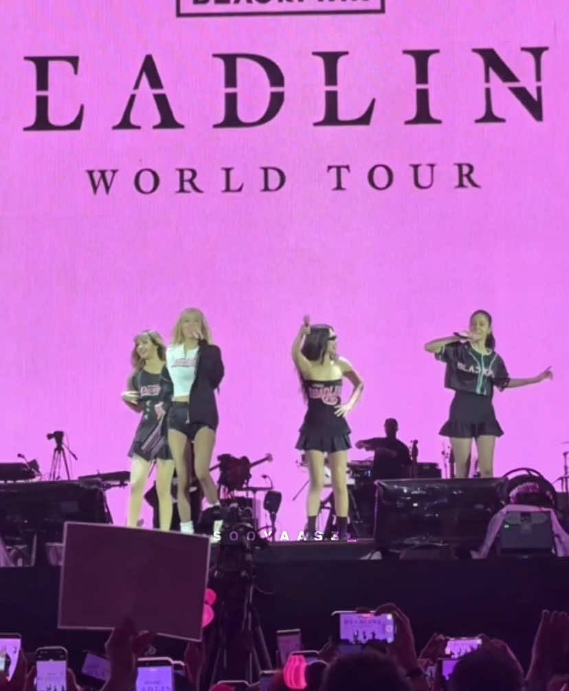 Haha lucu bgt plisss 😭😭🤏🏻 Jakarta Day 2 #BLACKPINK #JISOO #JENNIE #ROSÉ #LISA