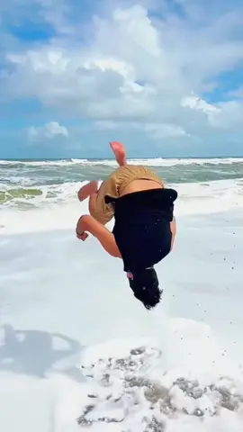 ✨ Celebrating 60 Glorious Years of King Khan! 👑This video is dedicated to my idol — Shah Rukh Khan, the man who taught us to dream big, love deeply, and never give up! ❤️🔥From a childhood fan to forever inspired — your struggle, dedication, and determination prove that true legends rise from zero to hero. 🙌Happy 60th Birthday, SRK! 🎉 Your magic rules both Bollywood and Hollywood hearts! 🌍🎬  SuperStar ShahRukh Khan Fan Club @highlight#HappyBirthdaySRK #SRK60 #KingKhan #FromZeroToLegend #ShahRukhKhan #SRKDay #BigFanForever #BollywoodToHollywood #NeverGiveUp 🛑 #InspirationForGenerations #SRKMagic #DreamBig #foryoupageシ #trendingreelsvideo #keepsupporting #freestyledance #SRK #srkuniverse #SRKFanForever #SRKians #srkday 