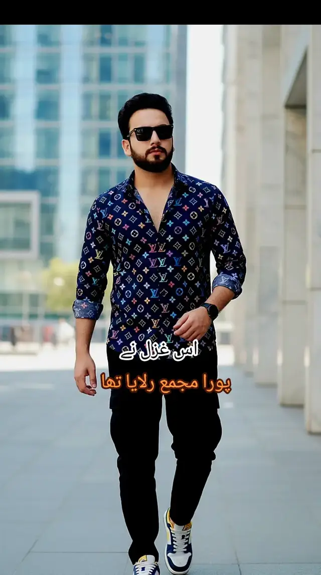 سکون کا مطلب صرف یہ نہیں کہ آپ کسی سے بات کریں اور وہ آپ کی بات سنے بلکہ اصل سکون یہ ہے کہ آپ کسی سے بات کریں اور وہ آپ کی بات سمجھے اور محسوس کرے.. سمھجنے والا انسان دل کو اطمینان اور روح کو سکون بخشتا ہے.. بہت کم لوگ ہوتے ہیں جو آپ کے دل کا سکون بنتے ہیں ورنہ دل کا درد بننے والے لوگ ہزار ہوتے ہیں 🌸♥️