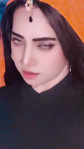 MadamNoorJahanJi❣️AsaanTereDilWichRehnaKirayaDusMundeya,❣️😃foryoupag #tiktokviral #oldisgold #groommyvideodearTiktok #tiktokofficialpakistan❤️ #Mehboobaofficial 