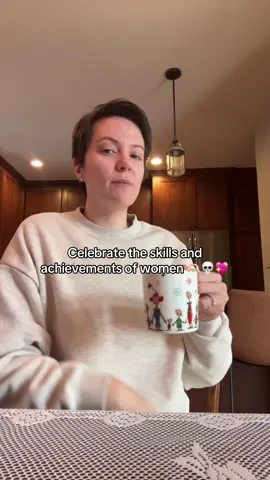 Celebrate single women 💀💖🫶🏻 #singleandhappy #childfree #womenover30 #communitymatters 