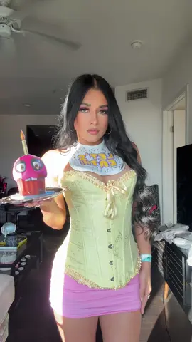 I SMELL PIZZA 🍕 #halloween #fnaf #fivenightsatfreddys #chica #fivenightsatfreddys 