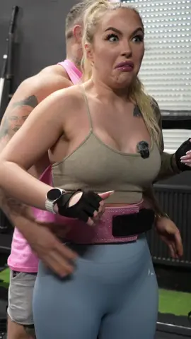 Ale co ten @Michal Tybora | TRENER | ŁÓDŹ mi robi 😱 całość na YT link w bio #dc #pageforyou #gym 