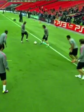 Barcelona's tiki taka style of play 🤯☠️ #football #fyp #barcelona 