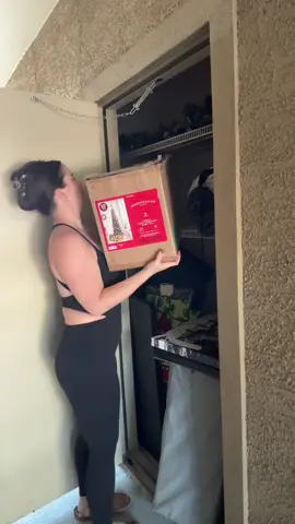 Changing of the guards!! #apartmenthacks #holidayseason 