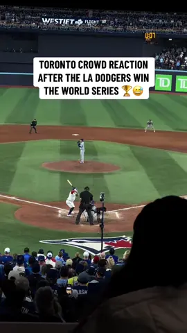 Crowd in Toronto wasn’t very happy after this last out😅 LA Dodgers are back to back World Series Champs🏆 (via @Apurva Kapadia ) #worldserieschamps #WorldSeries #ladodgers #torontobluejays 