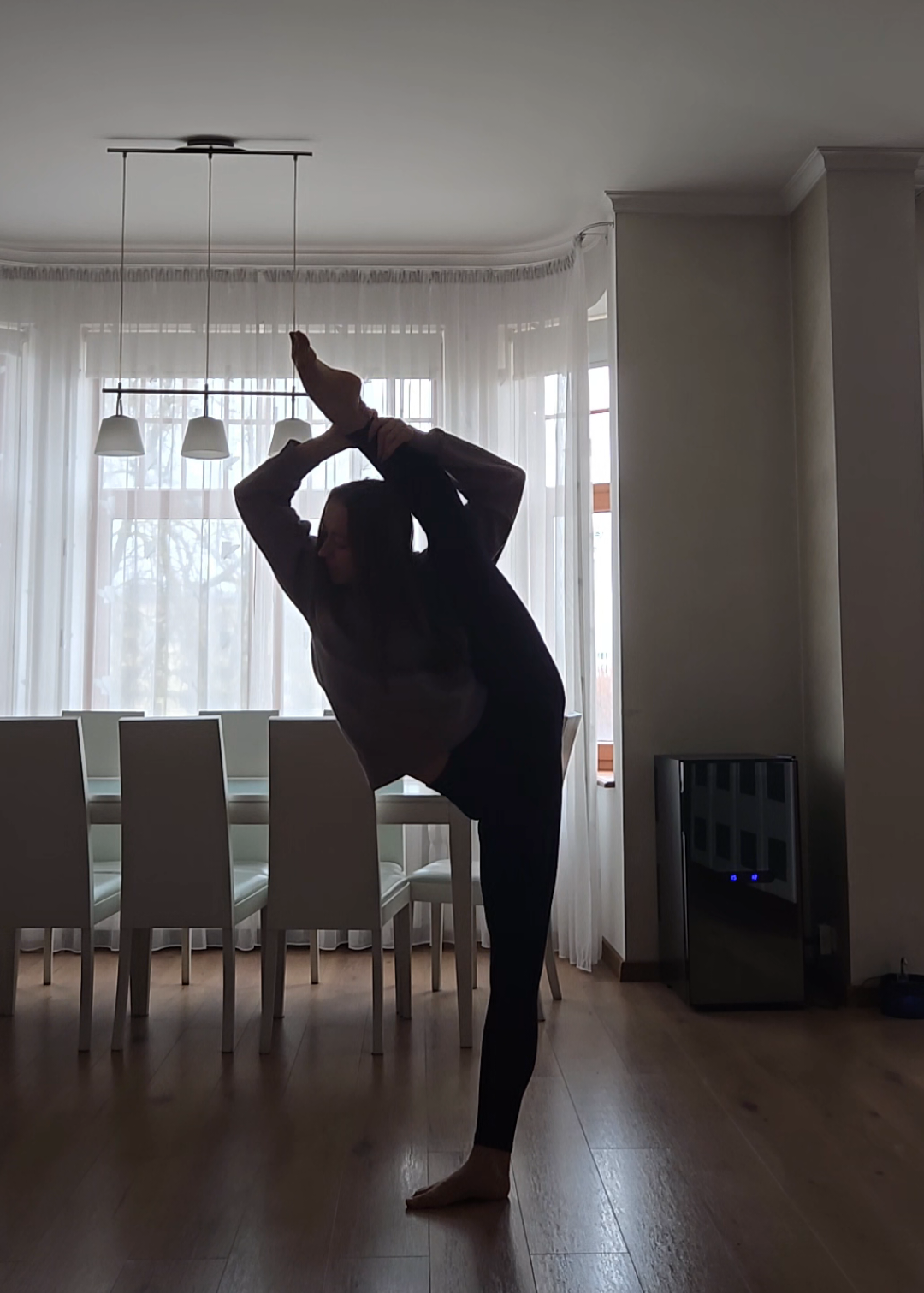 Keep your foot up high Inspired by @sylvie_b_rock  #foot #stretching #flexibility #splits #gymnastics 