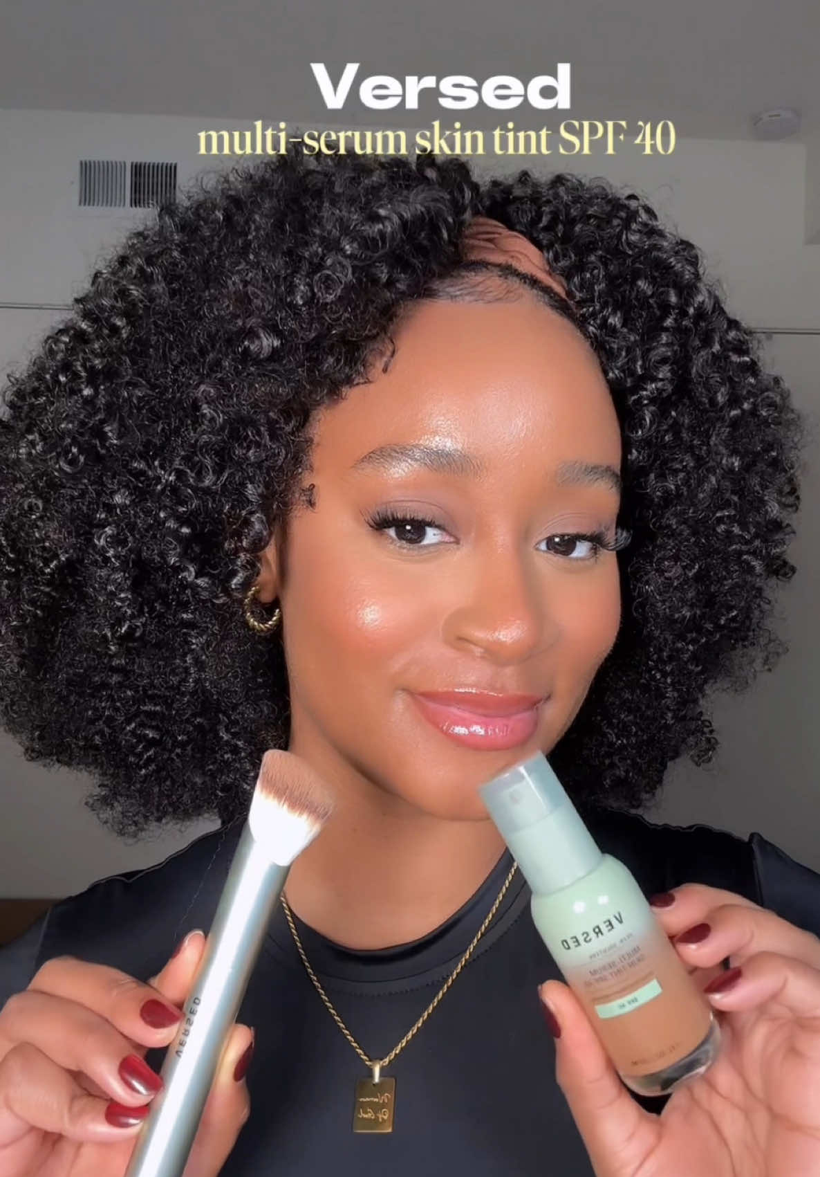 Trying out @Versed Skin new multi-serum skin tint with spf 40!  I love the glowy finish and it lasted me all day with no primer! ⭐️ #versedskintint #versedskincare #skintint #nofoundationmakeup #skintok 