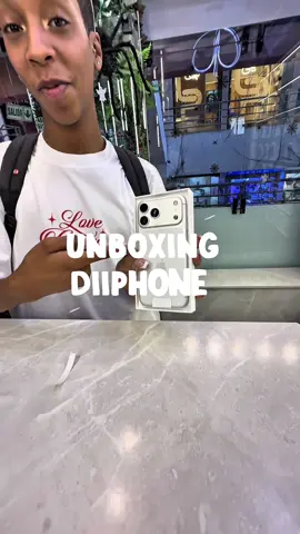 📦✨ UNBOXING DIIPHONE ✨📦 Cada entrega es 100% real 💥 Todos los equipos son nuevos, sellados y abiertos en tienda física, junto a nuestros clientes que confían en Di iPhone 💙 🔹 iPhones totalmente nuevos, originales y con garantía 🔹 Entregas presenciales y seguras 🔹 Envíos a todo el Perú 🔹 Atención personalizada en tienda 📍 Tienda Di iPhone – Santiago de Surco 📞 948 436 221 🚚 Delivery y contraentrega disponibles #DIIPhone #UnboxingReal #iPhoneNuevo 