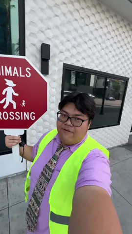 just your average morning in zootopia. thank you so much @Disney Studios and @Walt Disney Animation Studios for having me!!! #disneystudios #disneyanimation #zootopia #zootopia2 #disneyvlog @officiallyjordanmoore @✌🏽 Mouse Vibes ✌🏽 @Jess Parker 