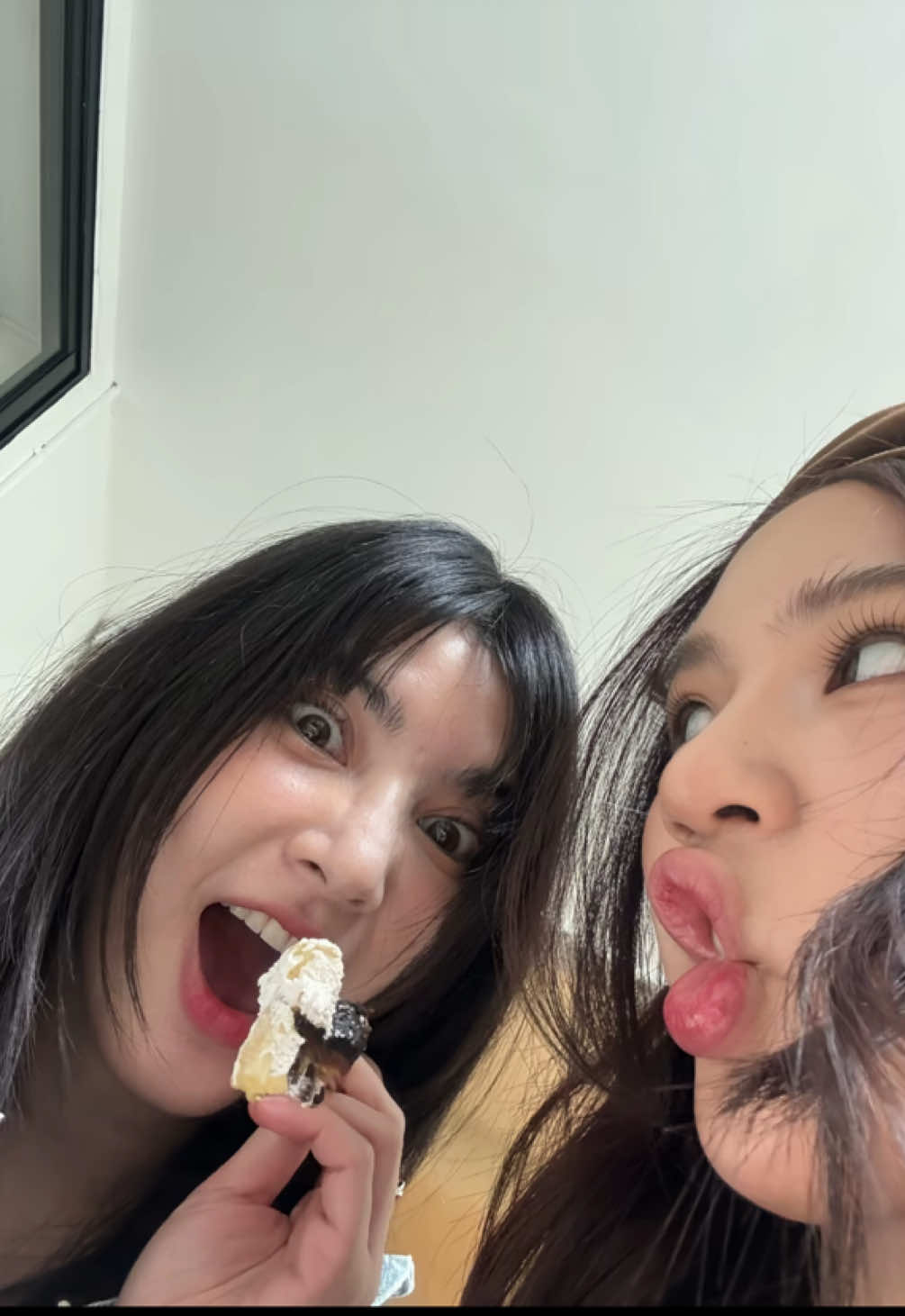 ooi thật ngọt ngào 🤏🏻#ClaireBell #SiriwaleeSiriwibool #PaphavarinSawasdiwech 