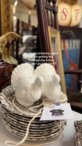 salt and pepper shaker, two candle holders and napkin holder!!!! do we need her?? $48!!! 😭🫶🏼🦃🍗 #antiquing #thrift #antiques 