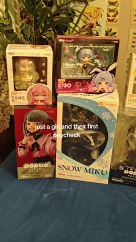buying things for myself for the first time feels so awesome. I love Miku forever #hatsunemiku #figurecollector #fyp #nendoroid #vocaloid 