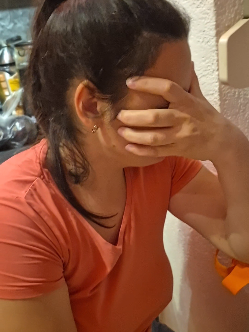 Nina Ma obliga sa mănânc sarmale @Ninna Lorena #fyp #viral #sarmale #McDonalds #razi 