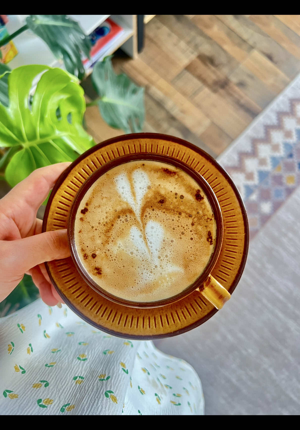 #creatorsearchinsights #کتێب #وتەکانی_ژیان #nightvibes #coffeeandbooks 