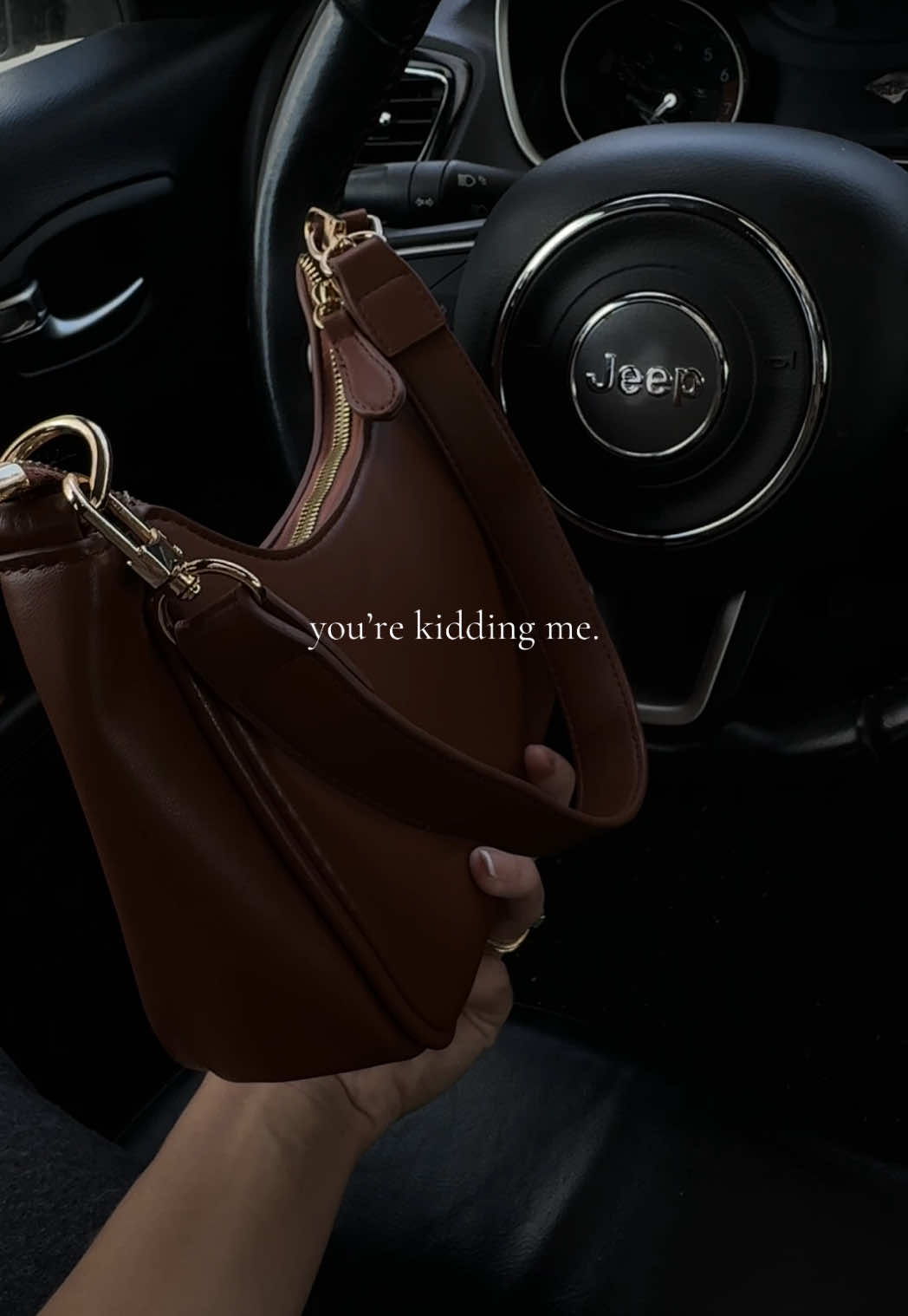 I need this in every color omg.🤎The perfect purse #shoulderbag #classypurse #fallbag #fallpurse #autumnfashion 