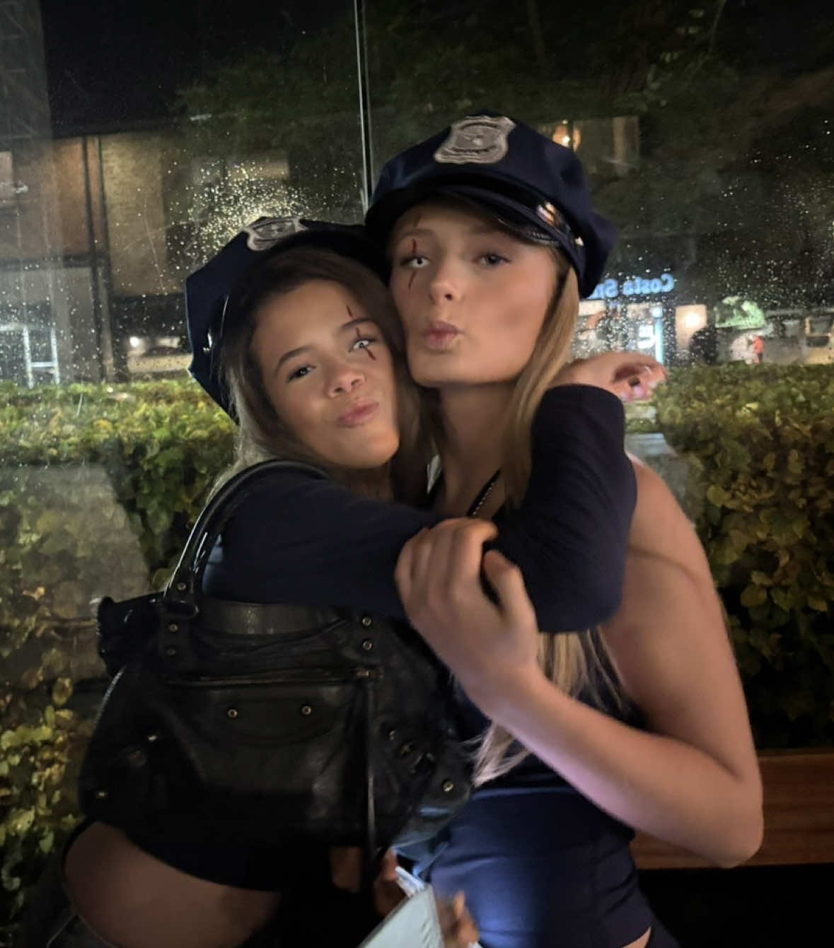 Mine!!♥️ @Ida @Anniii♥️ @mille #fyp #halloween #blowup? #draft #police 