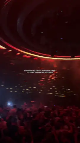 Just an ordinary Tuesday at Omnia Las Vegas ! Don’t take the weekdays for granted . #tuesdayvibes #omnianightclublasvegas #vegasclub #freeentry #vegasvacation 