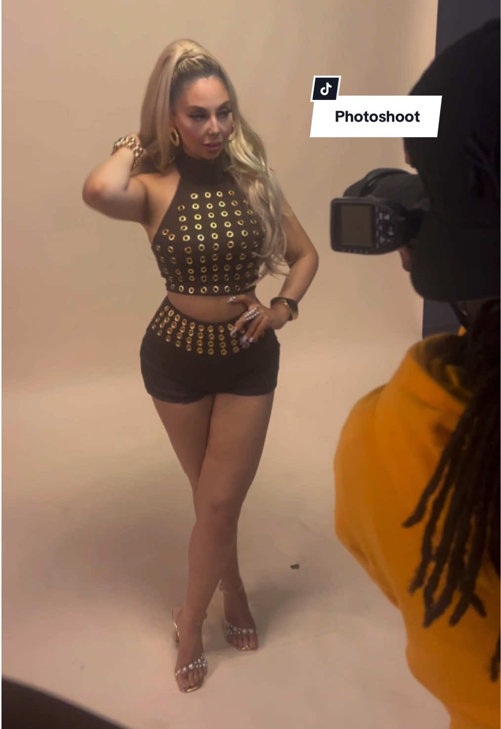 new moon, new me 🌙 #photoshoot #newmusic #foryou 