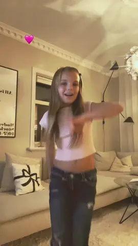 #skolaimorgon🔫🔫🔫 #jagsvärpåminmammaattjagskalikaochföja #Harley🤍🐻 #lexi❤️❤️❤️❤️❤️❤️❤️ 