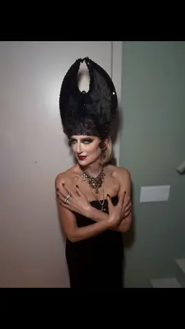 Well today is the last official day to celebrate the Halloween Weekend. I now want to wear different contacts everyday. I'm sad that it is officially the last day of the Halloween weekend. Post your Halloween photos! #DorindaMedley #QueenofHalloween #makeitnice 