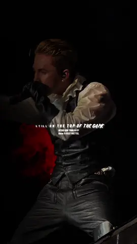 TÊN ANH LÀM LŨ NÀY GIÀ THÊM, NẰM CO RO NẰM RUN LÊN CẢ ĐÊM.. #sontungmtp #intro #viettelyfest #xuhuongtiktok cre thieunhihethan