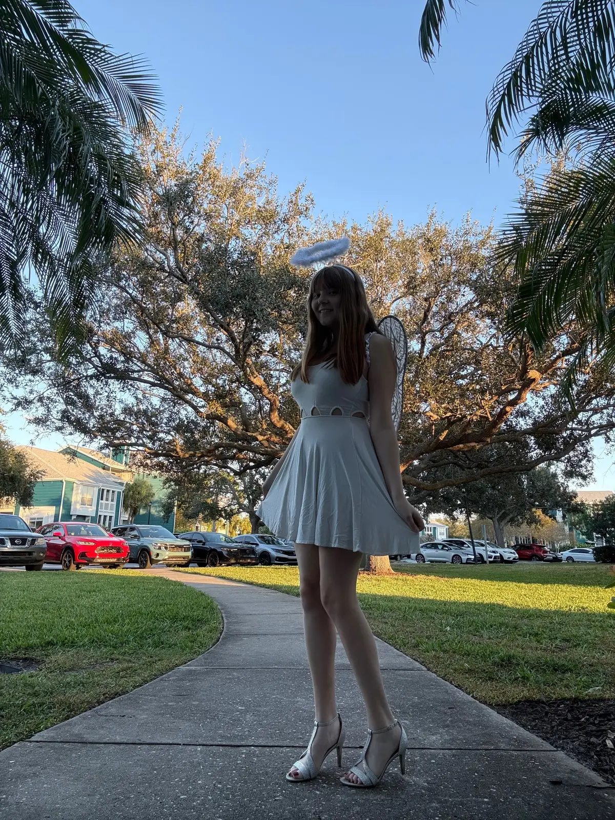 happy halloween 😇🤍 #fyp #brie_cheeses #halloweencostume #angel #halloween 