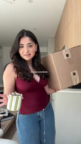 old navy haul! actually so excited for morning walks in these #oldnavyhaul #aritziafleece #workoutsets #aritziaalternatives @Old Navy 