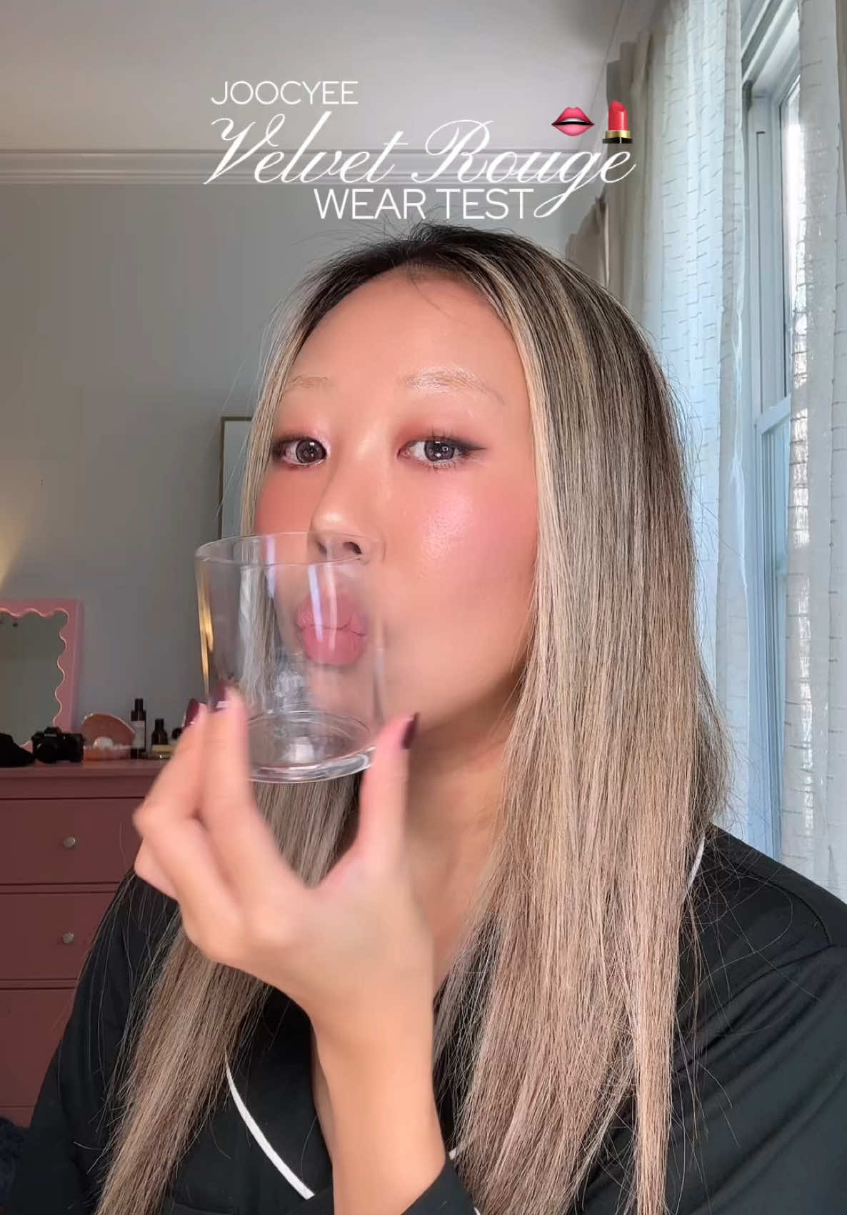 Tested out the Velvet Rouge lipstick from @JOOCYEE US and I totally get the hype now!!! Lasted all day through a day of eating and drinking and I'm obsessed 😍 💄shade: 100 Gray Pink #JOOCYEE #joocyeelipstick #joocyeevelvetrouge 