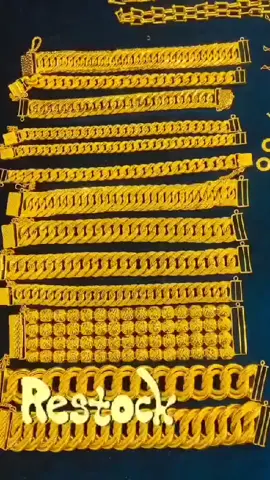 JOM pili sis... Emas Lelong murah dan cantik, harga  Mampu milik, emas gadai pajak  Pembayaran faedah tertunggak selama Setahun sebab tu kami jual murah... Smua item yang di jual adalah tulen  916 emas original 💯 beli mengikut hrga  Yang tertera dalam gambar, kerana Harga adalah harga Lelong. Ada emas .. Tak perlu buat muka tebal pinjam Wang