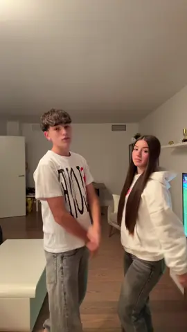 Otro bailesito más@marcoogonzaleezz  