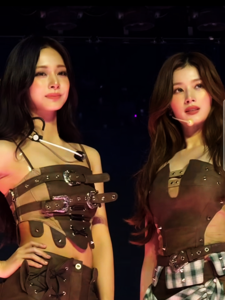 25/11/01-02 | TWICE < THISISFOR > WORLD TOUR IN SYDNEY 🇦🇺  #TZUYU #SANA #SATZU #子瑜 #쯔위  #ツウィ #จื่อวี #TWICE #트와이스  #australia #fyp #sydney 