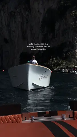 And she yaps > #brunette #girls #business #Love