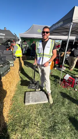 I’ve always wanted to try this out and they had one at the SiteOne outdoor booth at EQUIP Expo 2025! Pretty amazing! 💪🏻 @Siteone  #hardscaping #grabo #siteone #equipexpo 