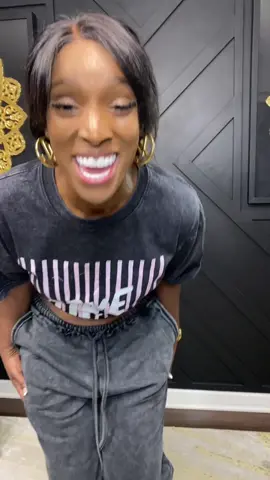 Tall girl approved + cozy vibes only! These acid wash palazzo sweatpants serve street style and lounge comfort — distressed detail + fleece-lined warmth = your new off-duty fave. 😍 #TallGirlStyle #AcidWashAesthetic #StreetwearBaddie #CozyGirlSeason #FleecedFit    