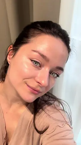 Глаза цвета дохлой рыбы?🐟