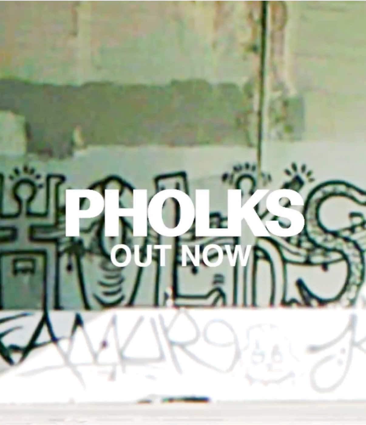 📍Somewhere in the Arts District LA. If you find my mural tag me with your favorite song from my EP PHOLKS