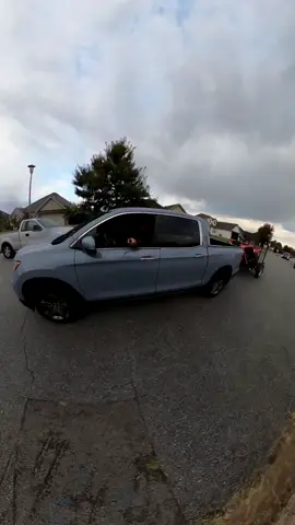 Hoy solo quiero dar gracias por la vida, por los momentos bonitos que me llenaron el alma y por las personas que hicieron de cada día algo especial. La vida no siempre es fácil, pero siempre vale la pena. 💫 #Gratitud #VidaBonita #Agradecido #MomentosFelices #AmorYLuz  