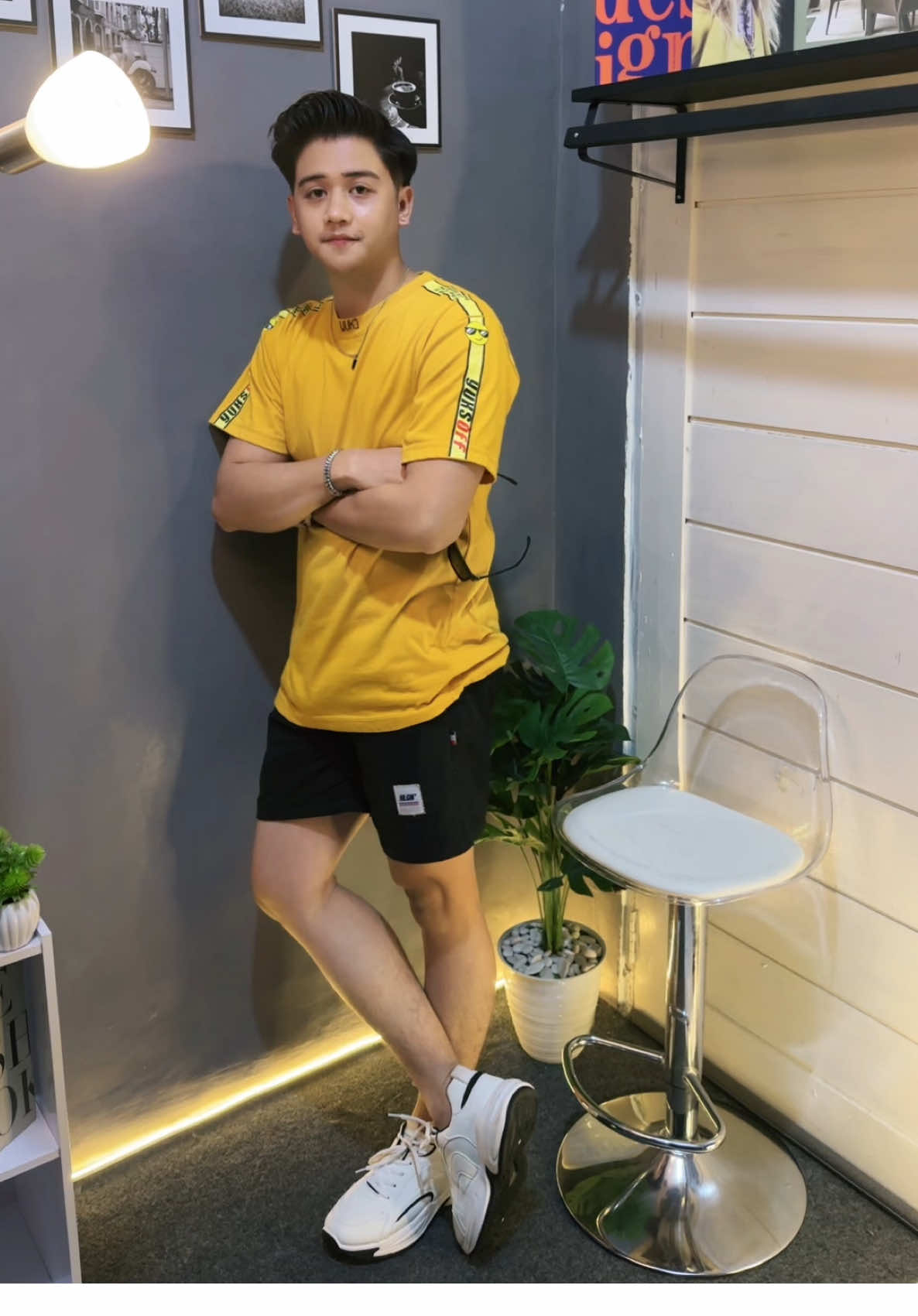 Kaos sekeren ini harganya ga sampai 100rb😱,cek keranjang kuning,klik dipojok kiri dibawah👆🏻#kaoskeren #oblong #cakep 