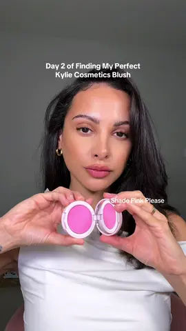 Day 2 of trying all of my Kylie Cosmetics Hybrid Blushes to find my perfect shade 🩷 @Kylie Cosmetics  🇧🇷 Dia 2 testando os blushes da Kylie Cosmetics pra achar o meu tom perfeito 🩷 #kyliecosmetics #blushreview #makeuptok #pinkblush 