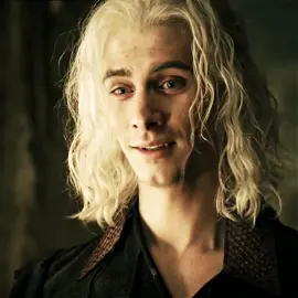 half the targaryens went mad didn’t they #targaryen #houseofthedragon #gameofthrones #edit #aftereffects 