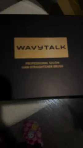 WavyTalk Professional Salon Hair Straightener Brush.  Goes up to 420 Degrees‼️ 